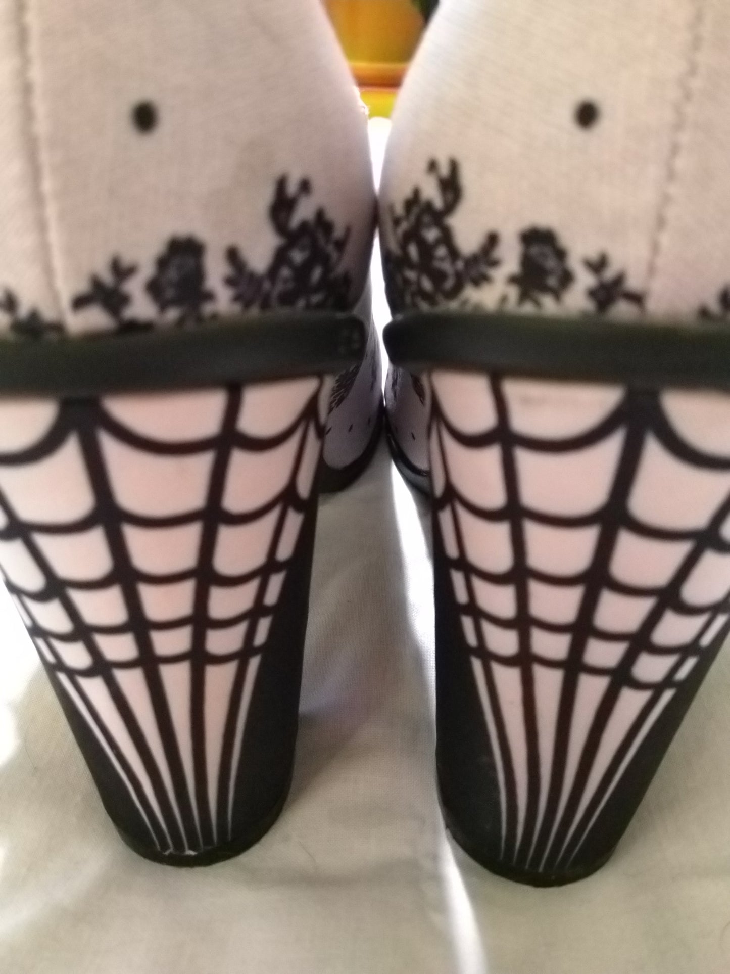 Spider Web Shoes, sz 38EU