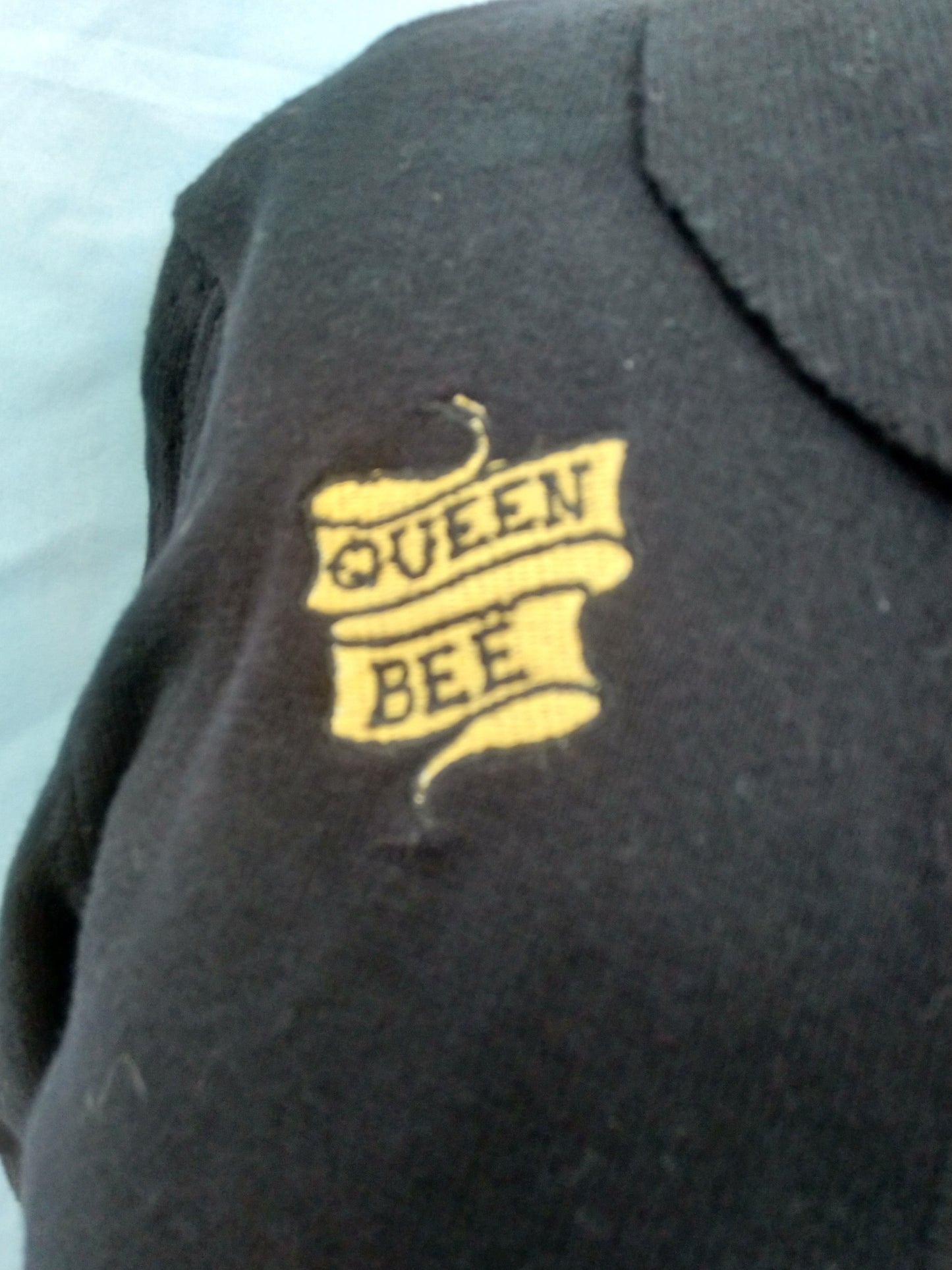 Queen Bee, sz 18