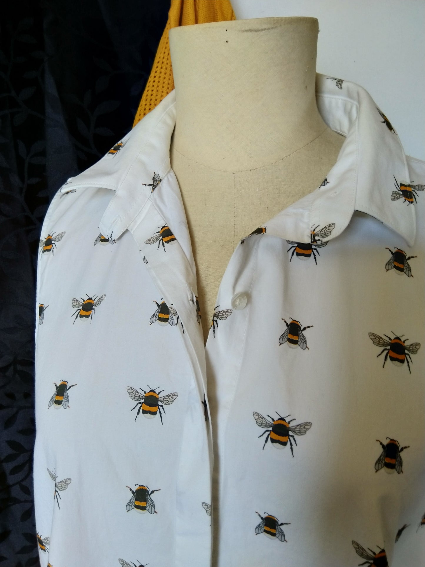 Gibson & Birkbeck Scotland Bee Shirt, sz 14
